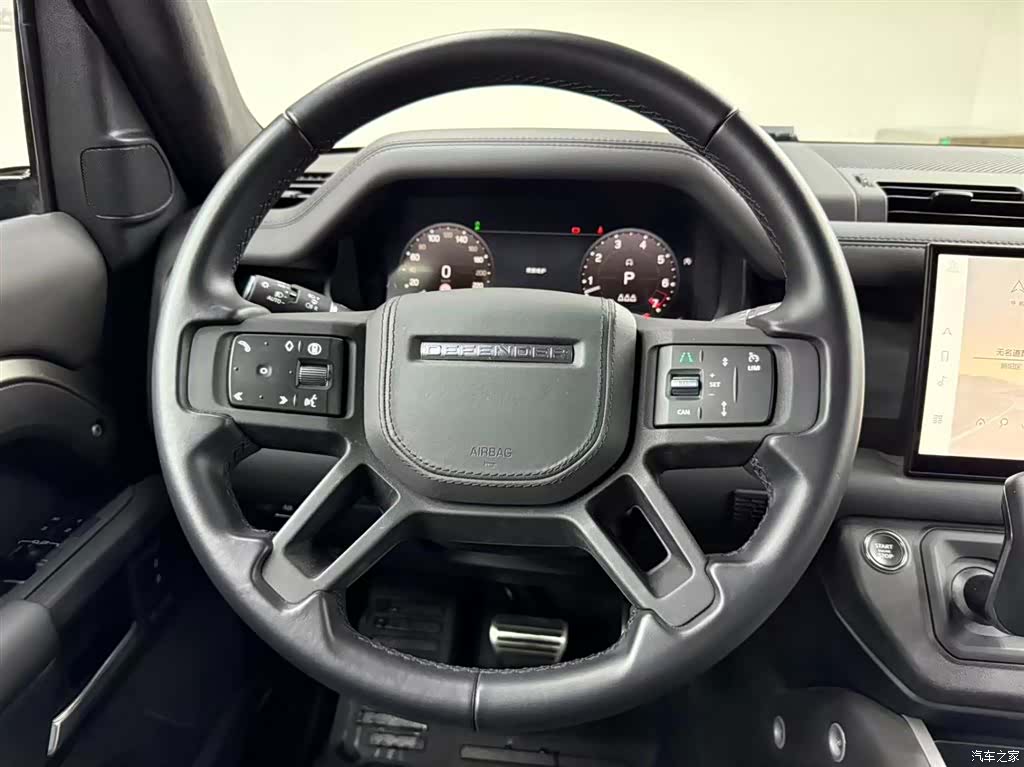 Land Rover Defender, 2024 12