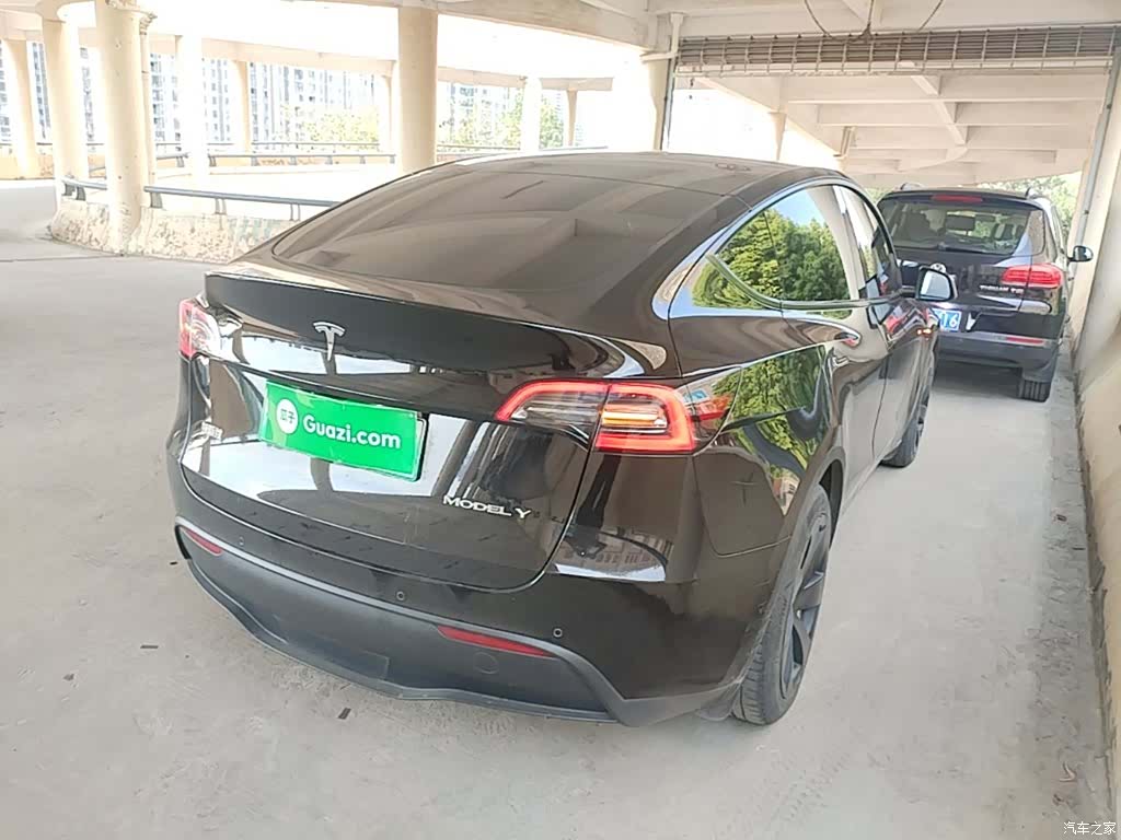 Tesla Model Y, 2022 7