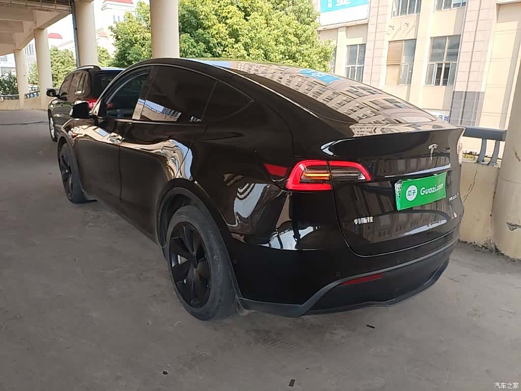 Tesla Model Y, 2022 все фото