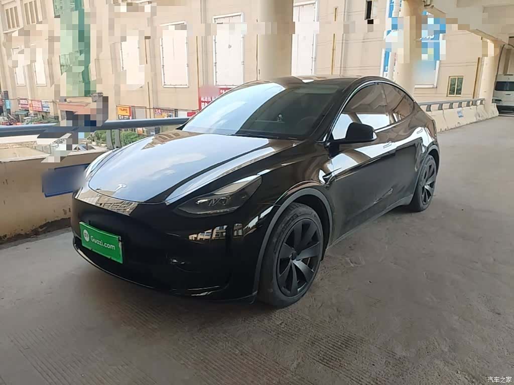 Tesla Model Y, 2022 2