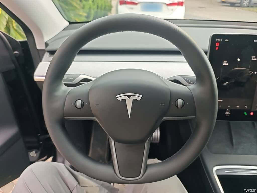 Tesla Model Y, 2023 11