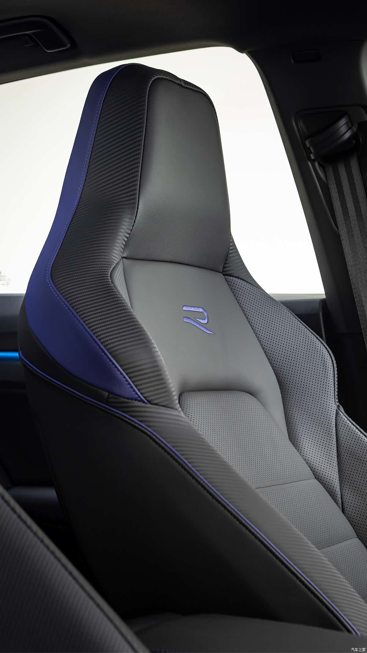 Volkswagen Golf, 2025 13