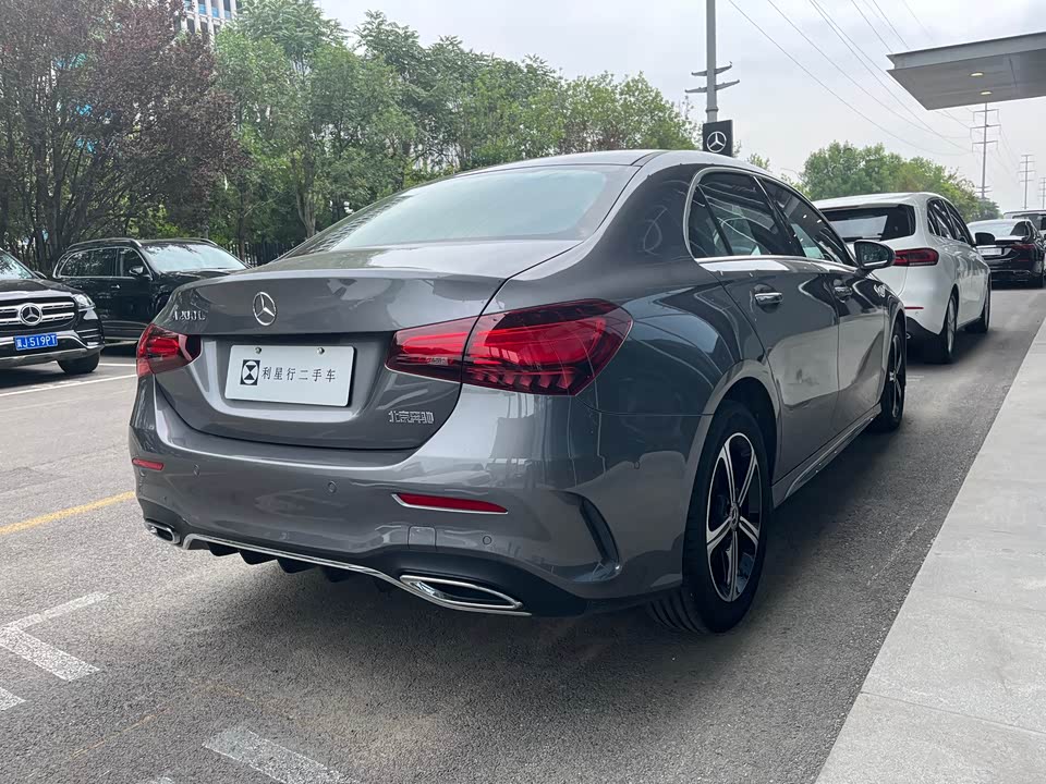 Mercedes-Benz Class A Mercedes-Benz Class A