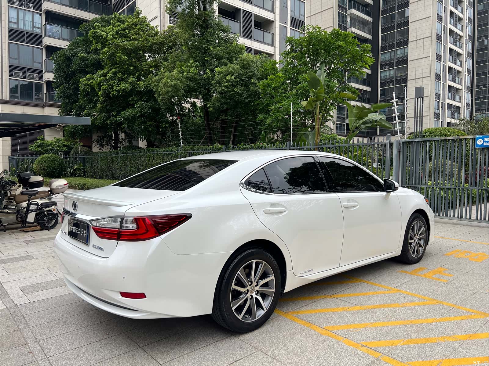 Lexus ES, 2018 7