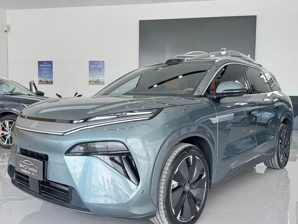 BYD Tang L