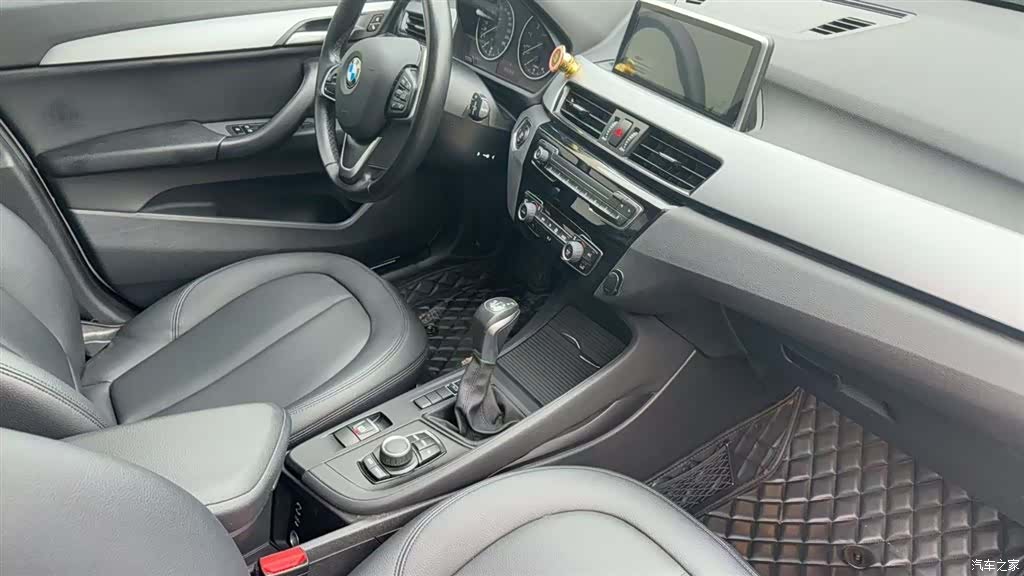 BMW X1, 2017 все фото