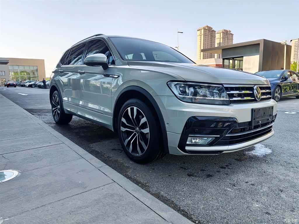 Volkswagen Tiguan L, 2021 4