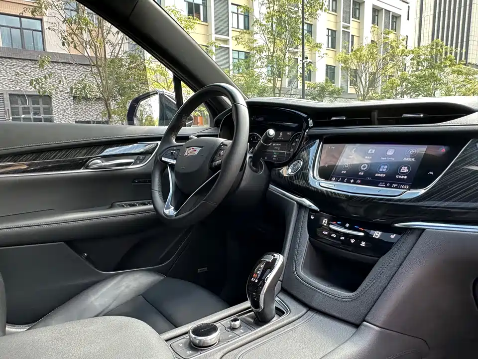 Cadillac XT6