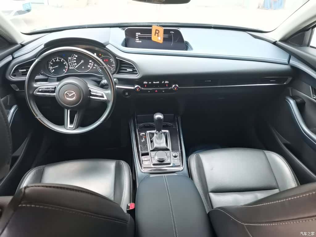 Mazda CX-30, 2022 10