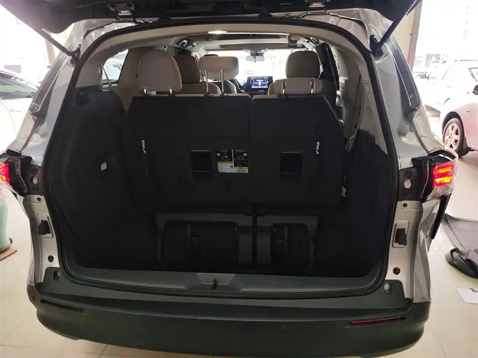 Toyota SIENNA