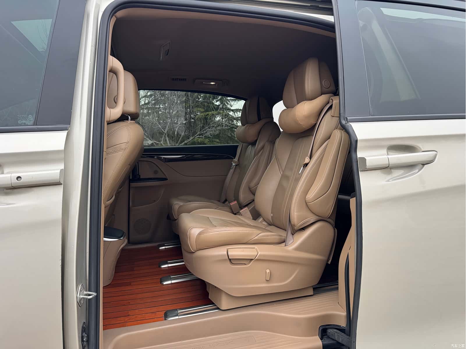 Buick GL8, 2017 11