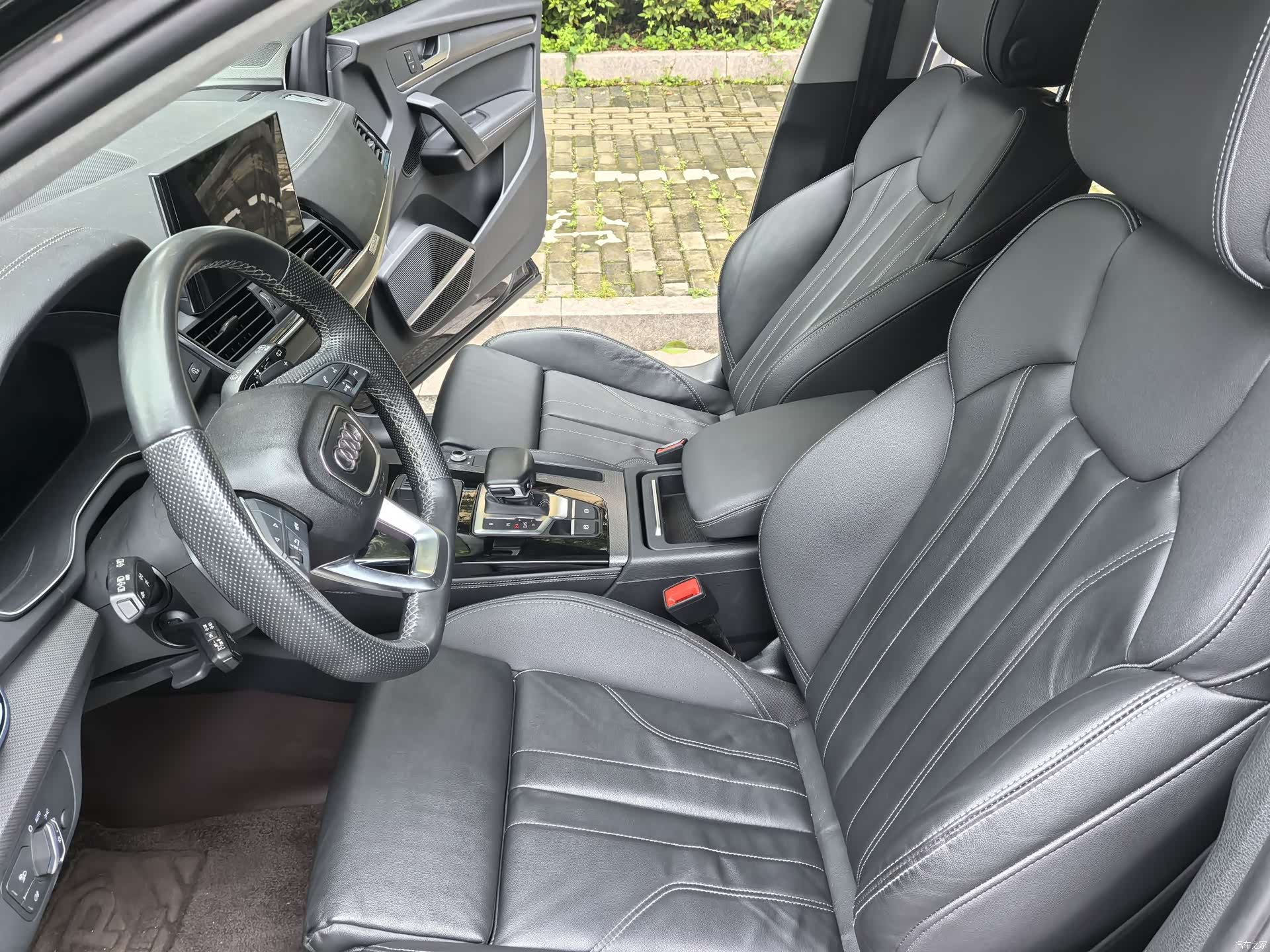 Audi Q5L, 2023 24