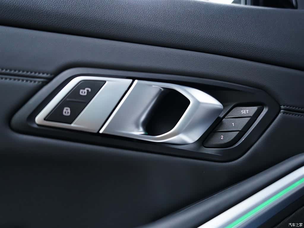 BMW M3, 2024 33