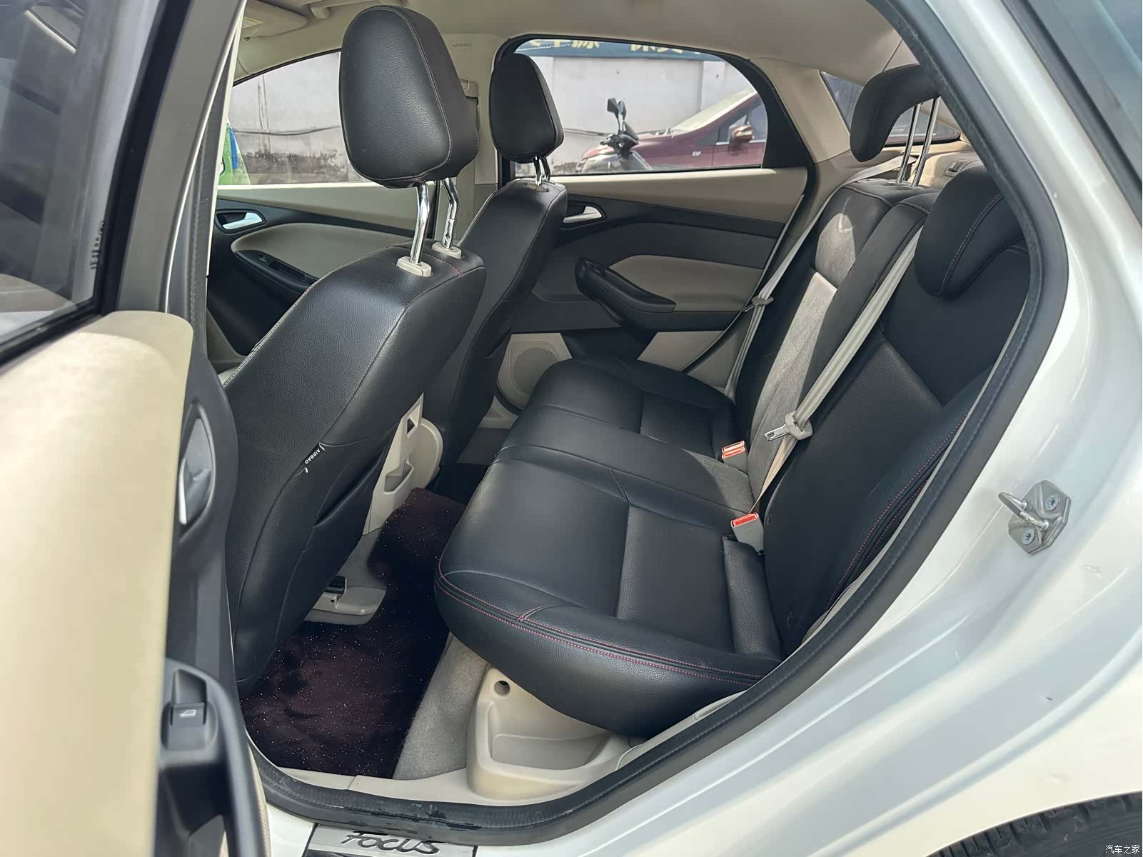 Ford Focus, 2016 9