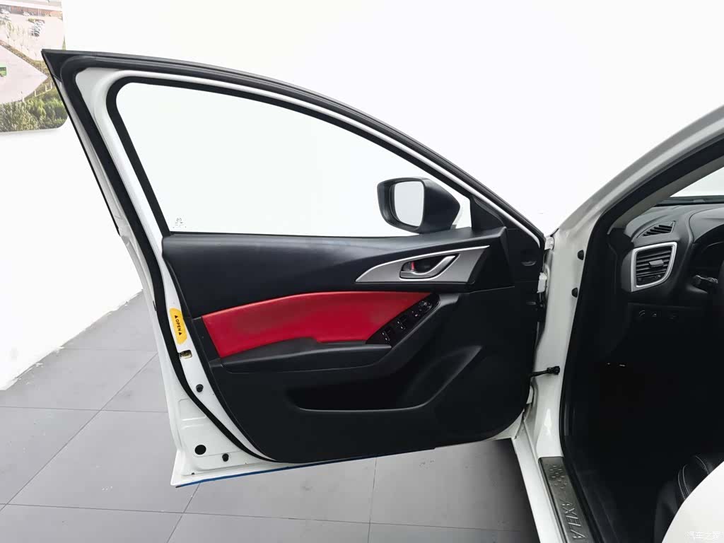 Mazda Mazda3, 2018 8