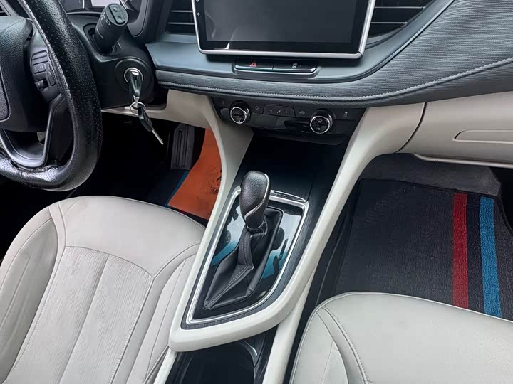 Buick GL6 2019 18T 6 seats Elite China VI
