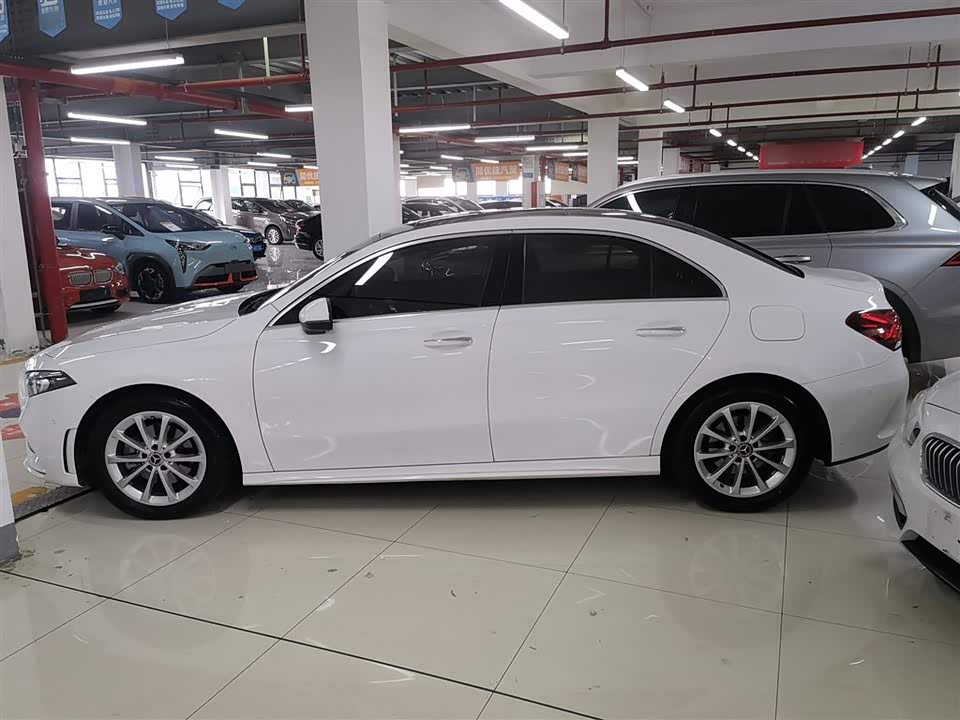 Mercedes-Benz Class A Mercedes-Benz Class A