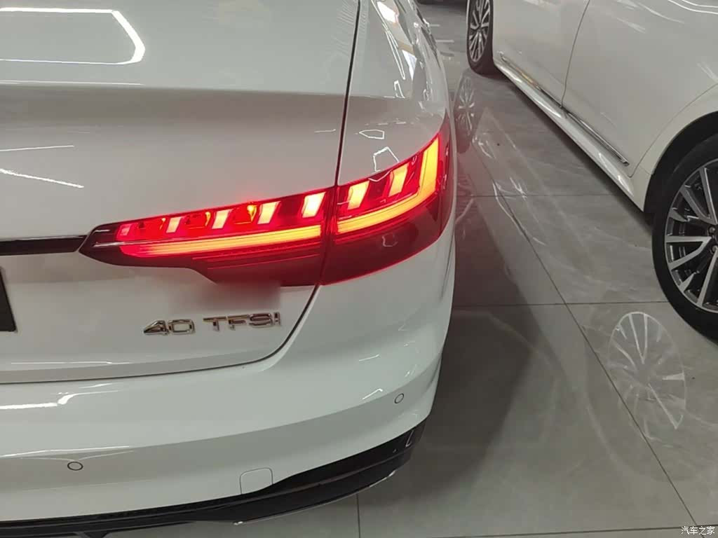 Audi A4L, 2022 24
