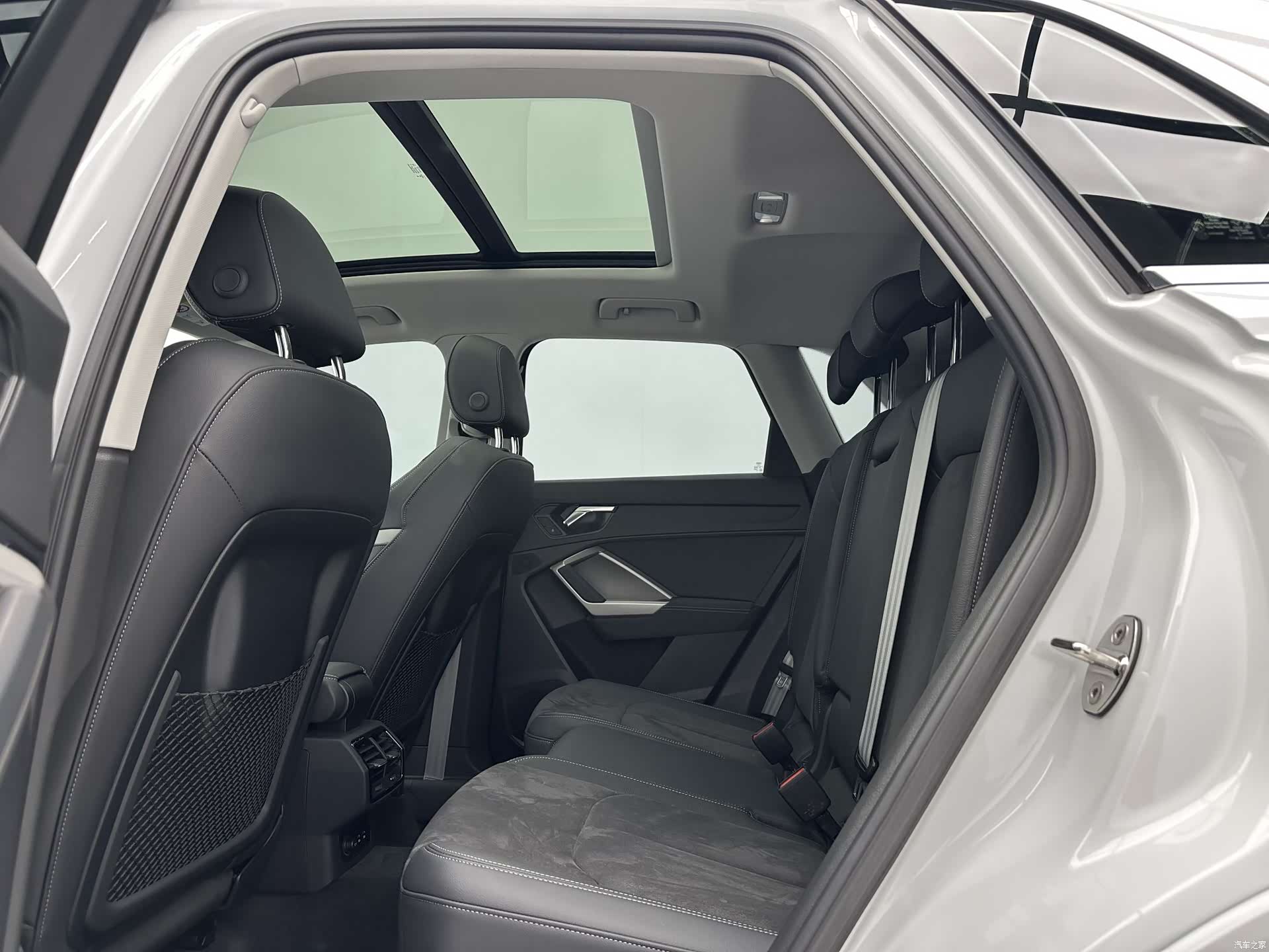 Audi Q3, 2022 6
