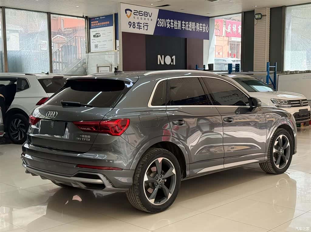 Audi Q3, 2022 4