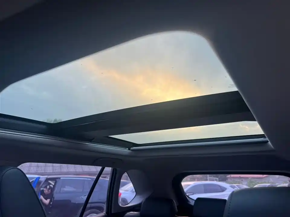 Toyota RAV4 Rongfang