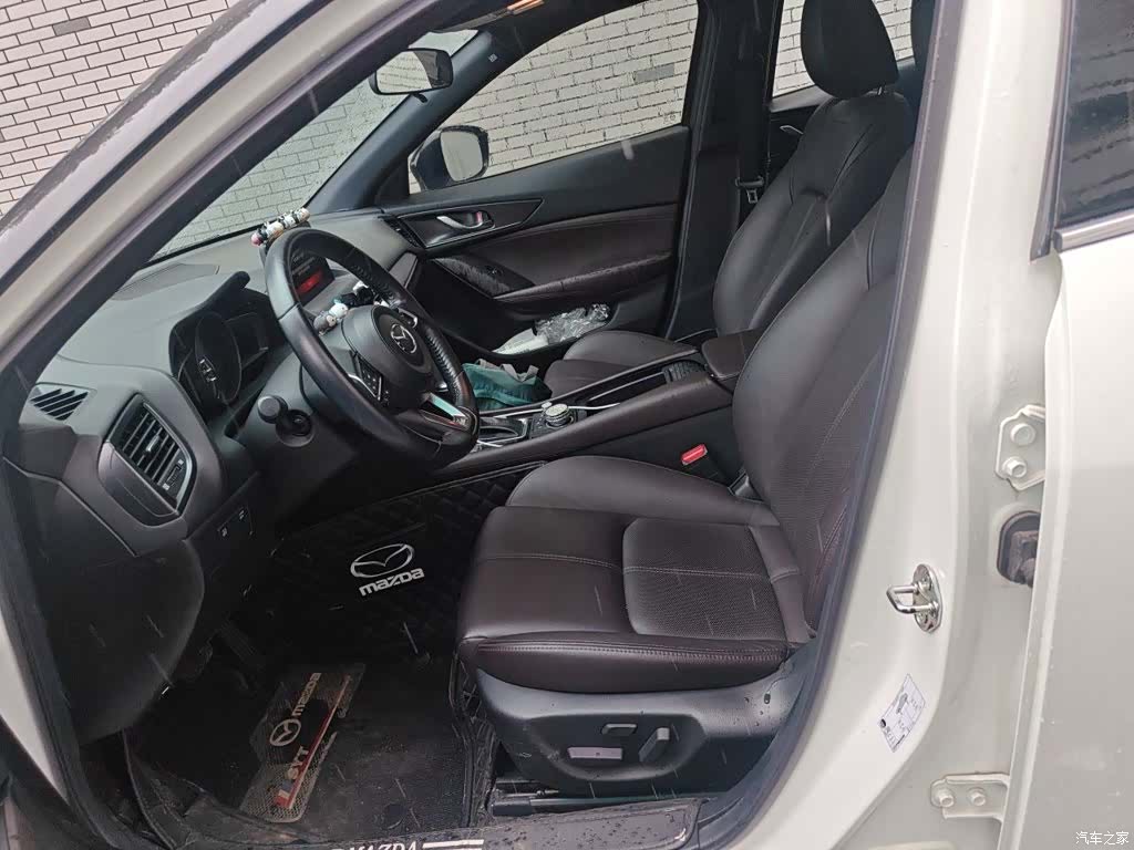 Mazda CX-4, 2020 12