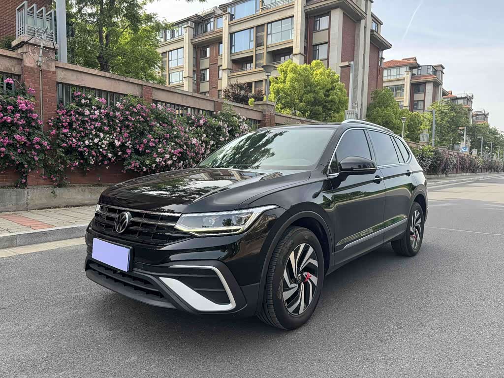 Volkswagen Tiguan L