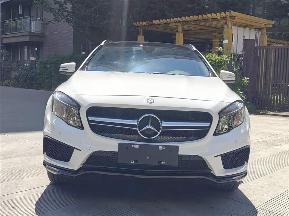 Mercedes-Benz GLA