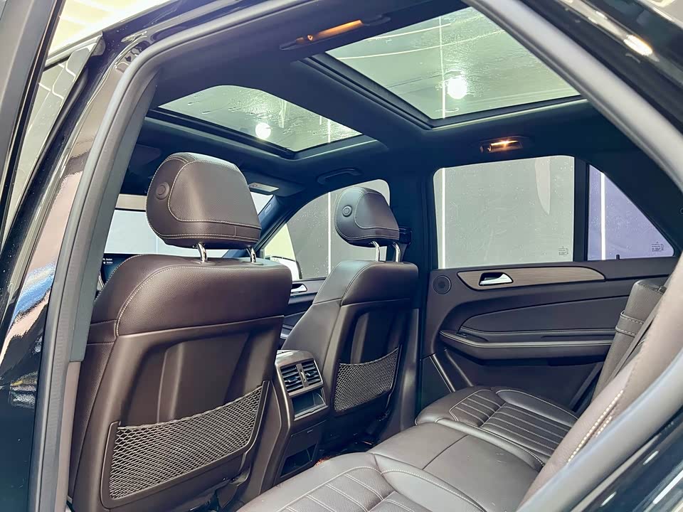 Mercedes-Benz GLE Mercedes-Benz GLE