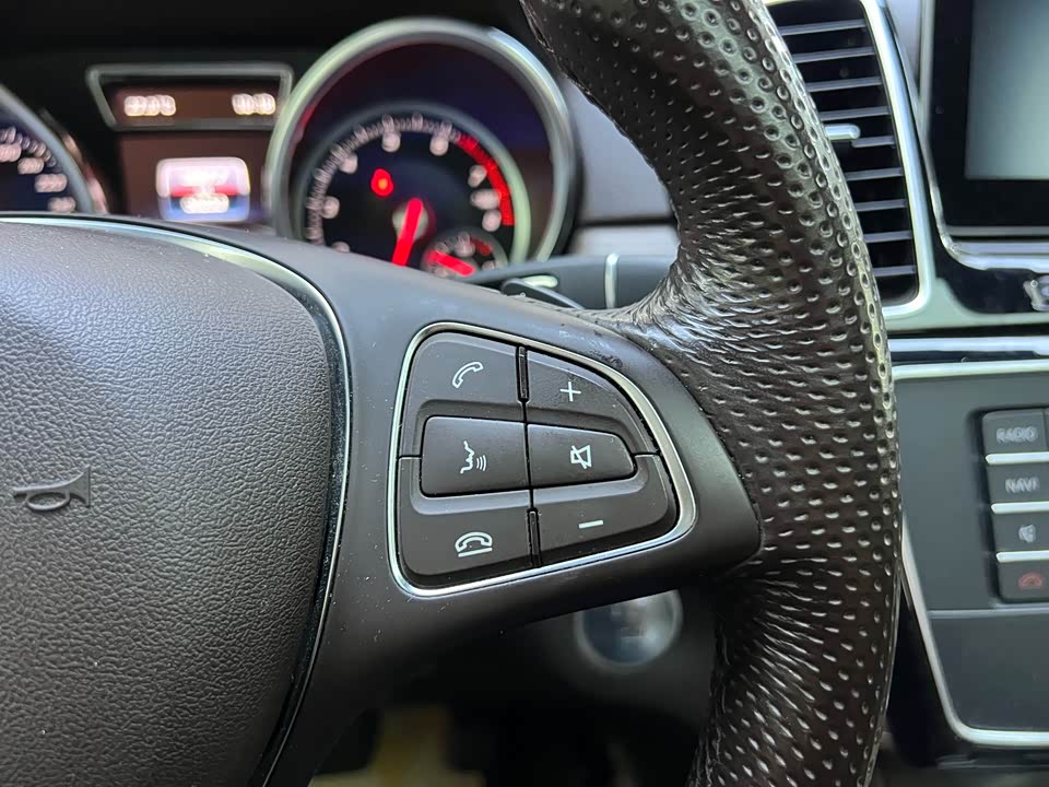 Mercedes-Benz GLE Mercedes-Benz GLE