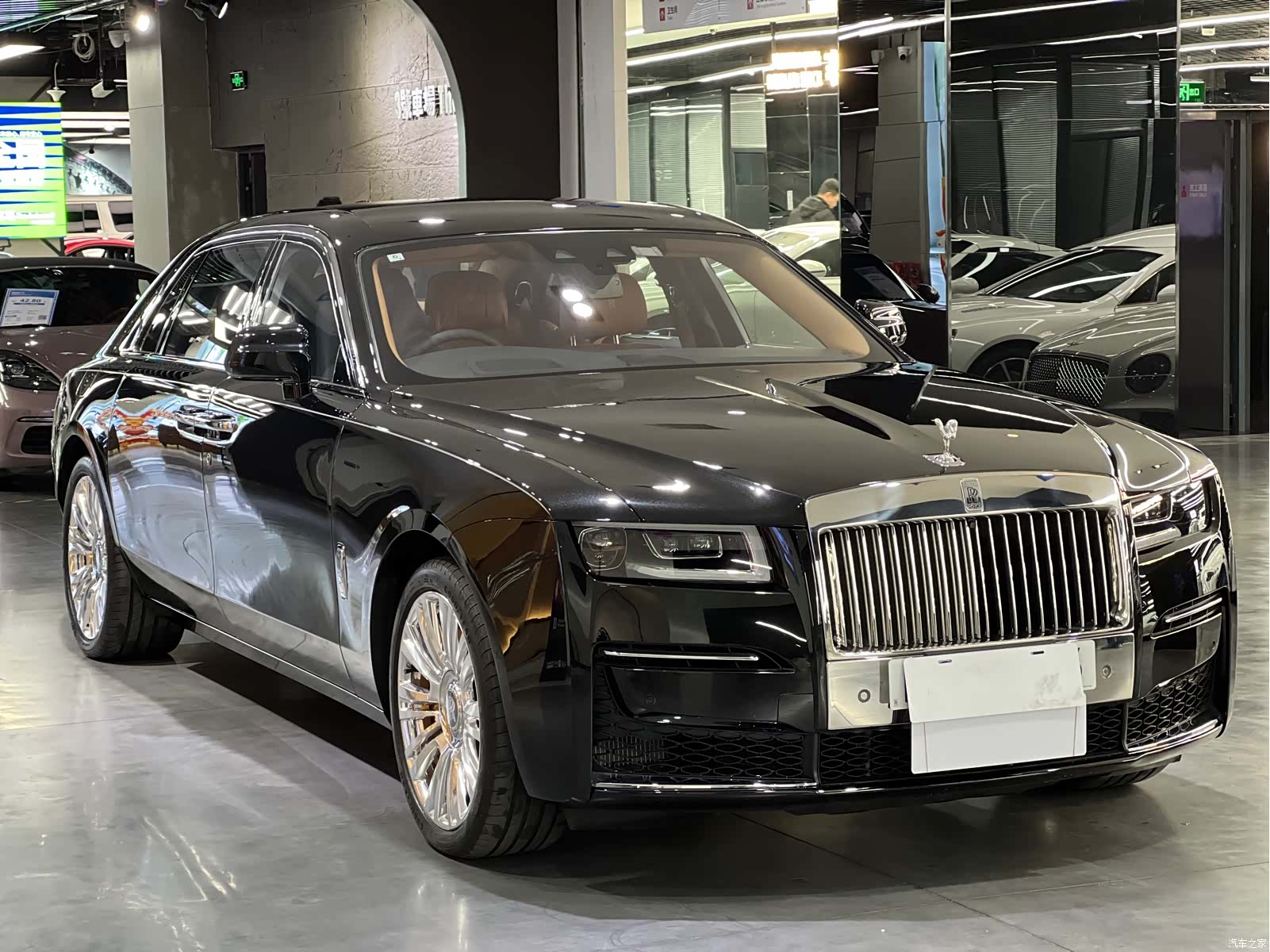 Rolls-Royce Ghost, 2025 3