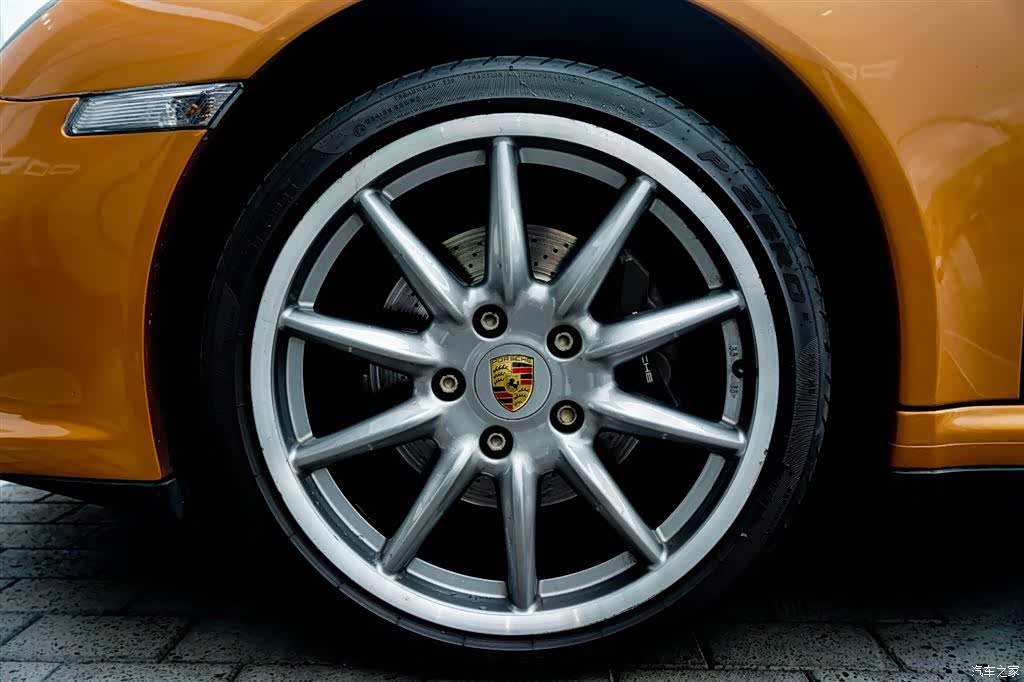 Porsche 911, 2010 9