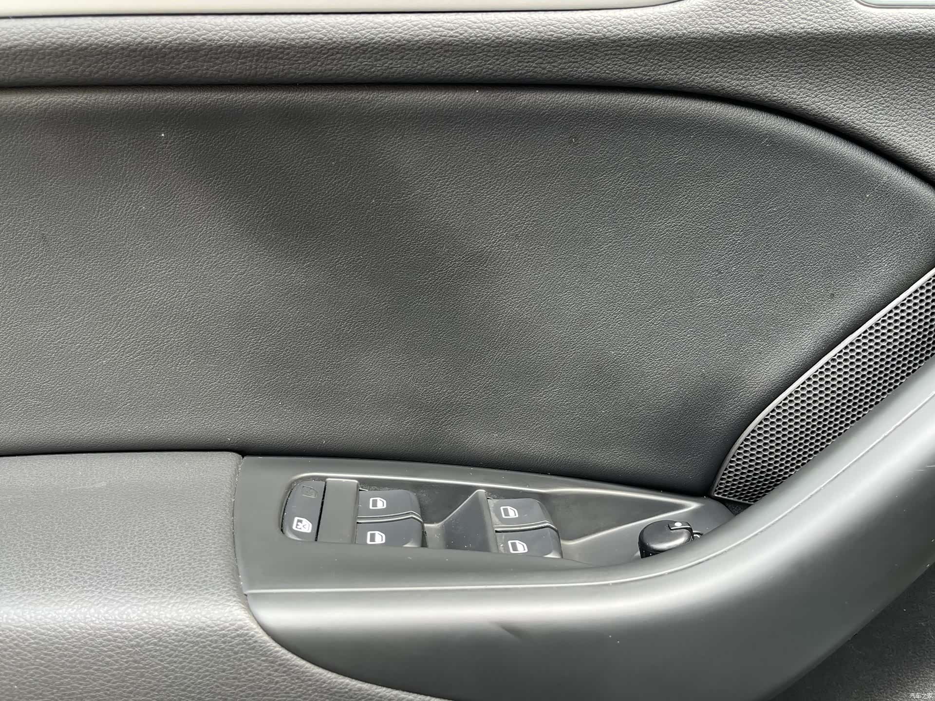 Audi Q3, 2016 11