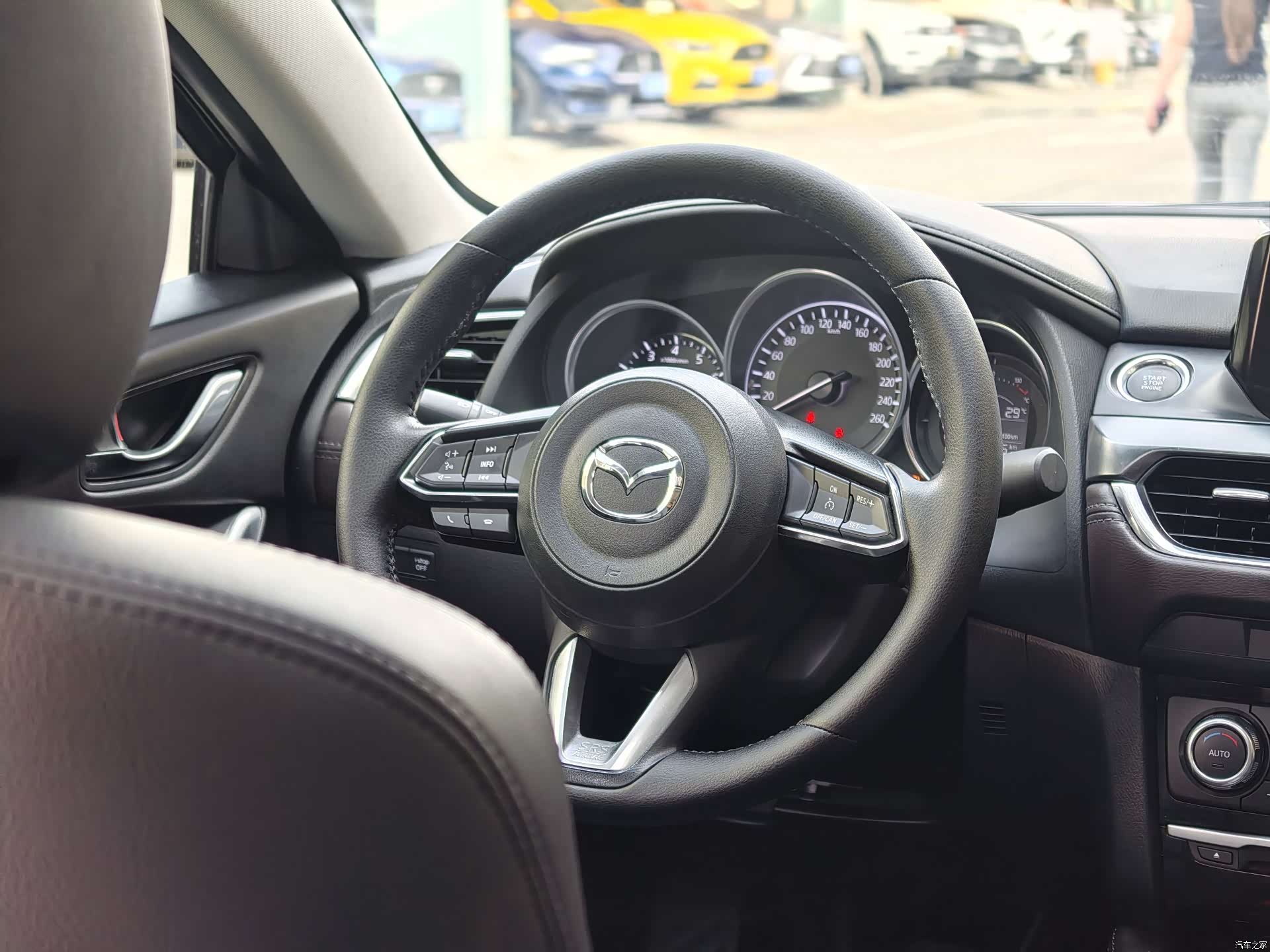 Mazda Atenza, 2018 10