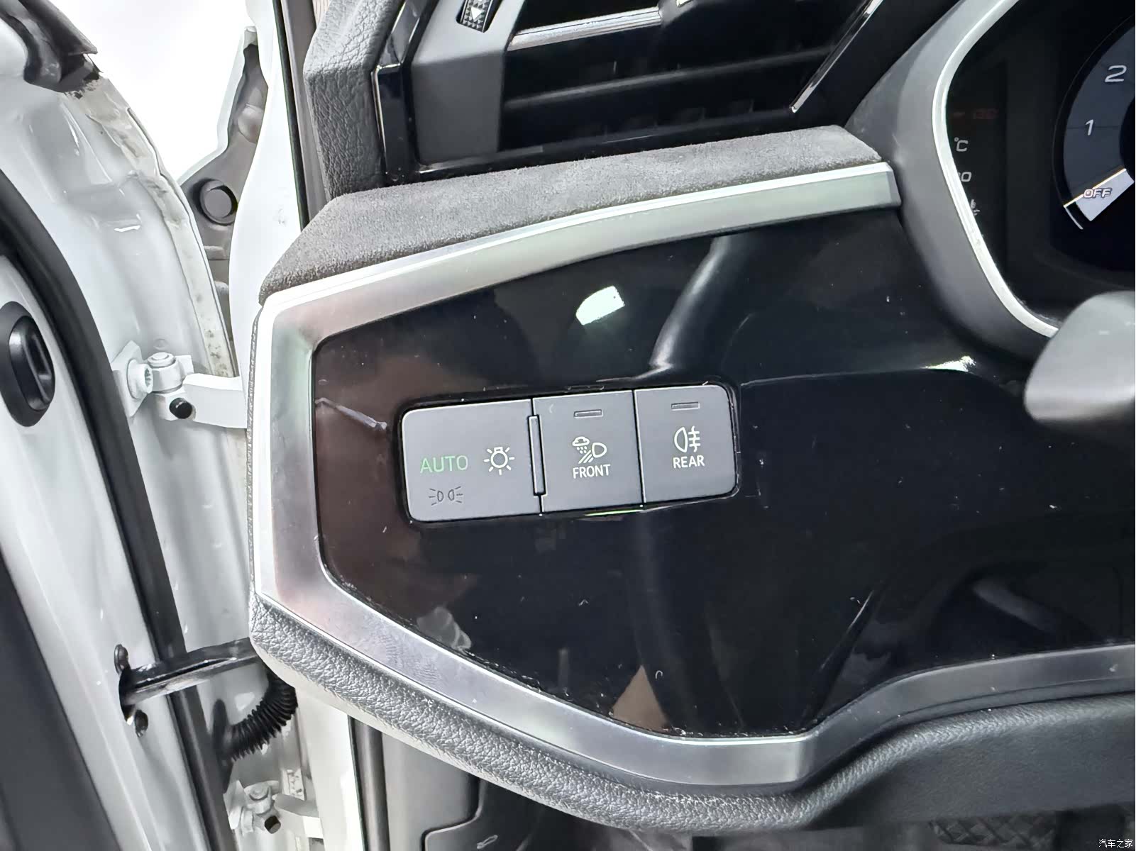 Audi Q3, 2023 18