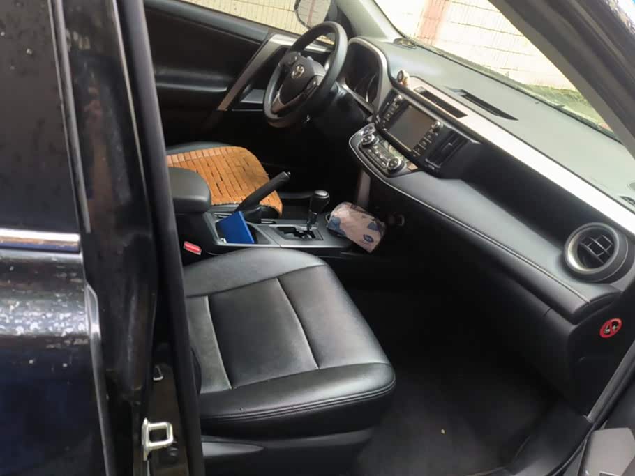 Toyota RAV4 Rongfang