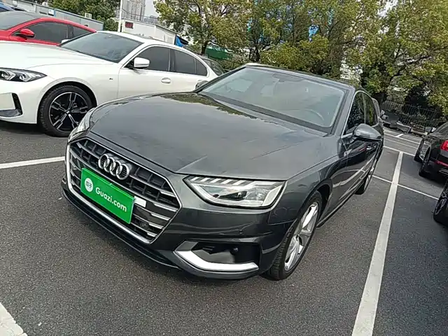 Audi A4L 2021 — купить из Китая под заказ