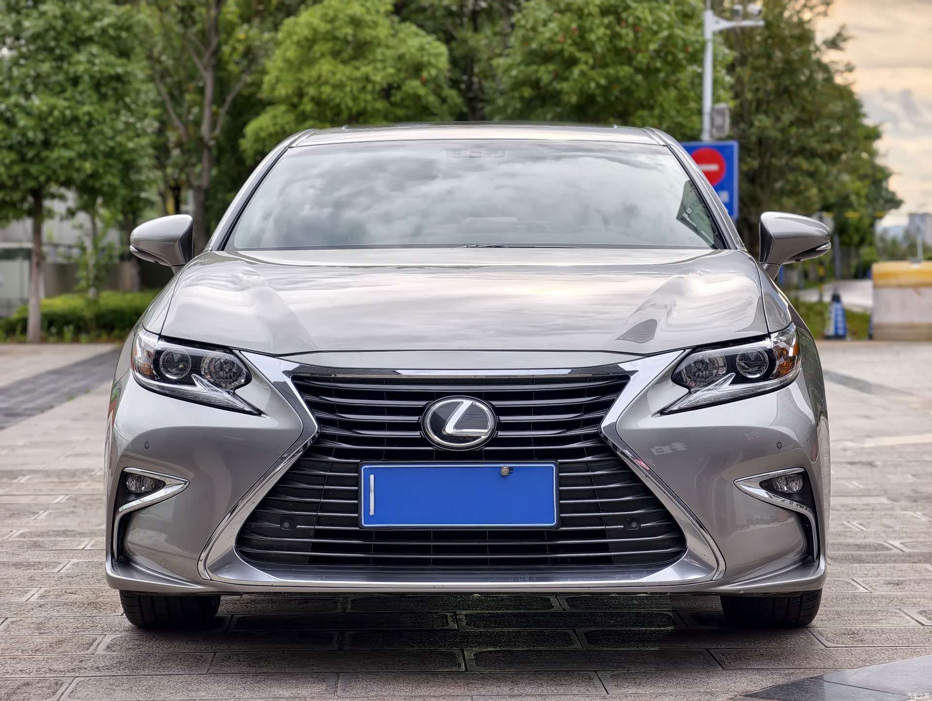 Lexus ES, 2018 2