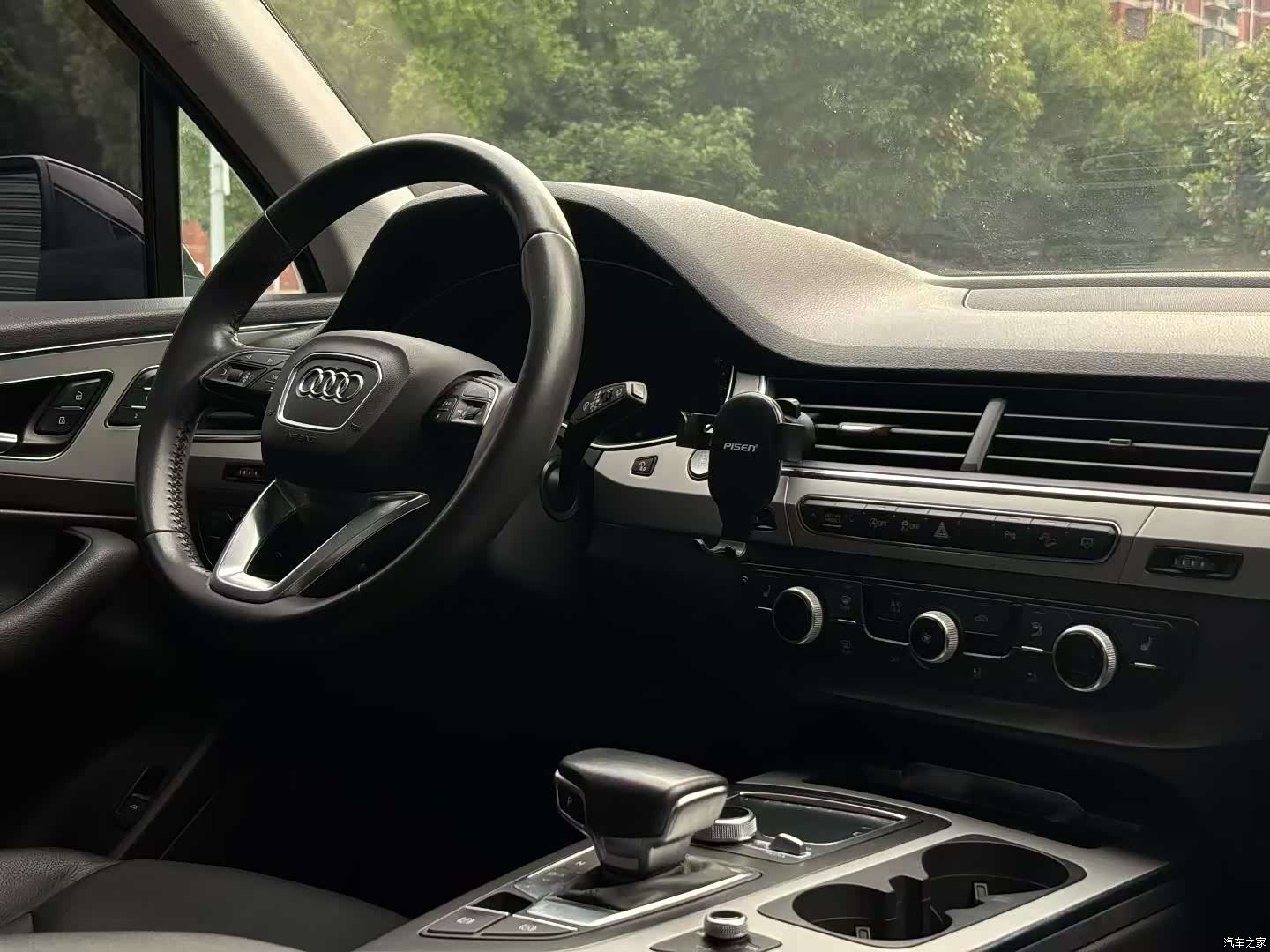 Audi Q7, 2019 все фото