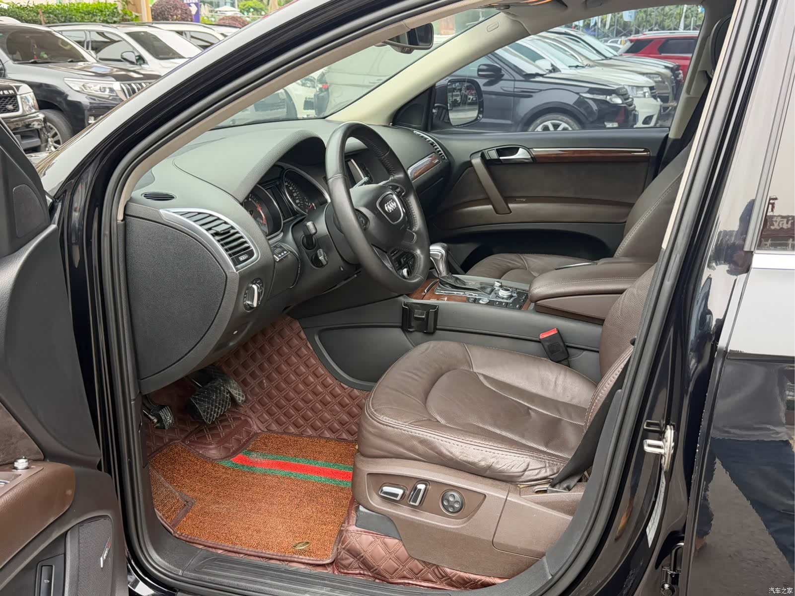 Audi Q7, 2012 4