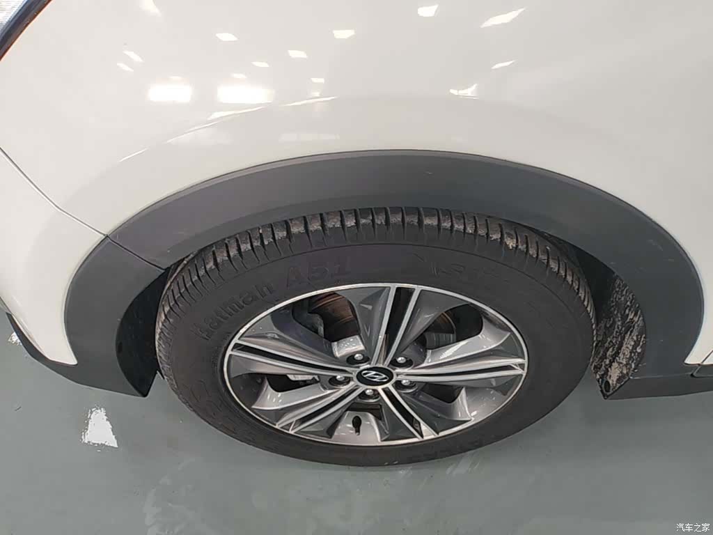 Hyundai ix25, 2015 25