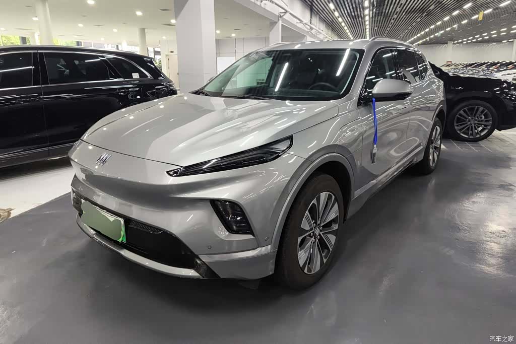 Buick E5, 2025 1