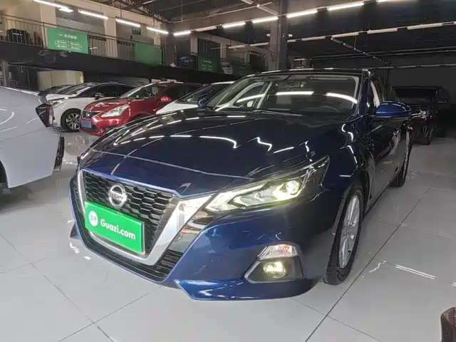 Nissan Altima 2020 — купить из Китая под заказ