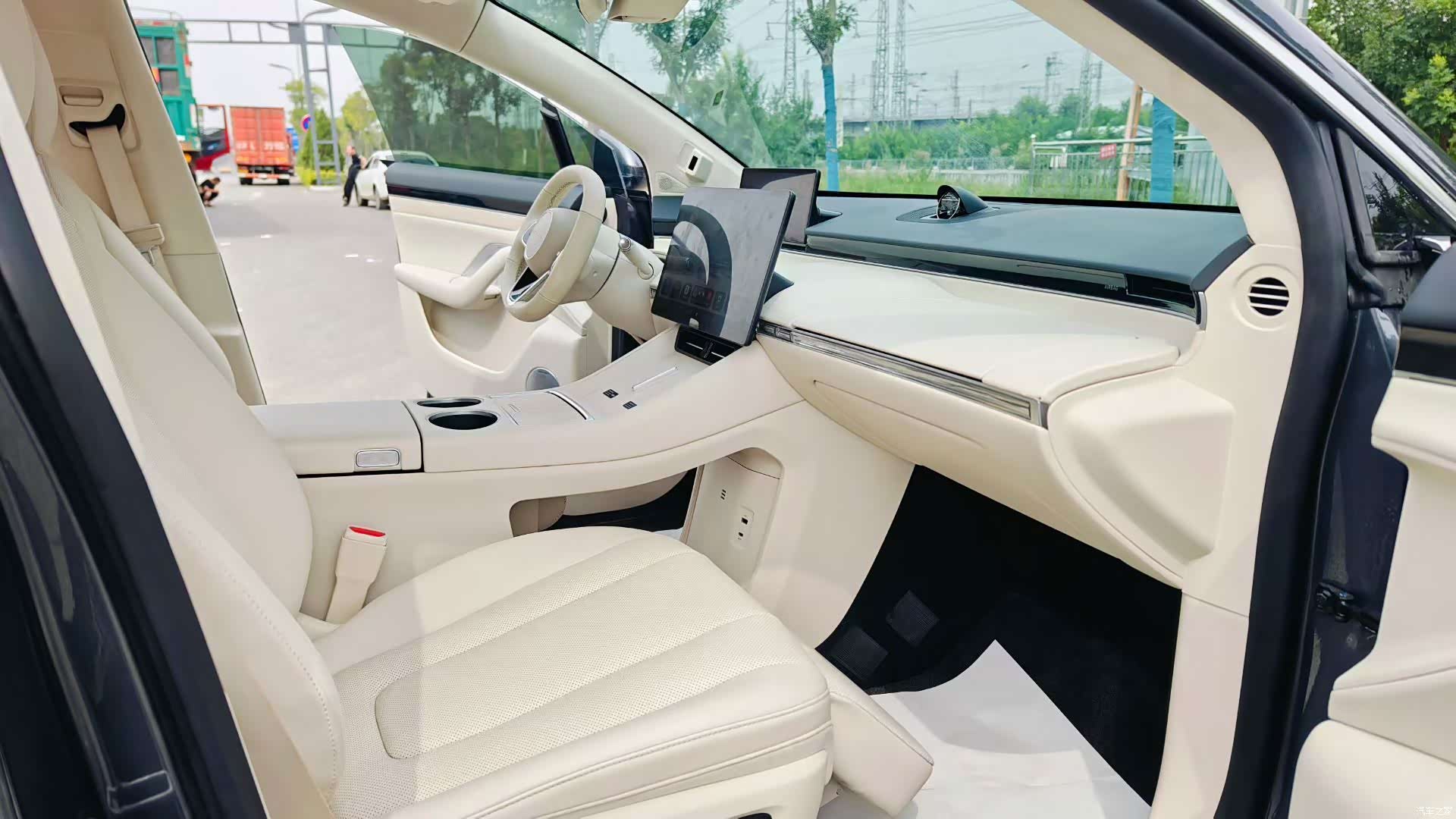 Luxeed R7, 2024 9