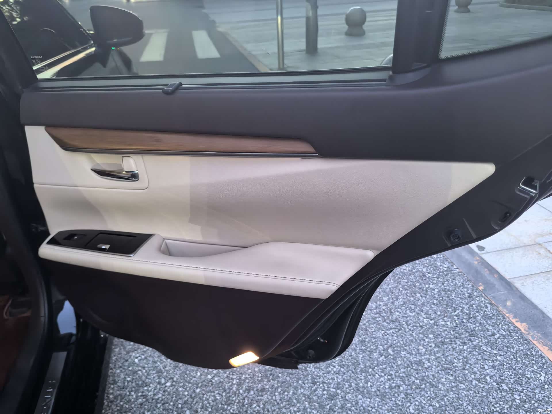 Lexus ES, 2015 12