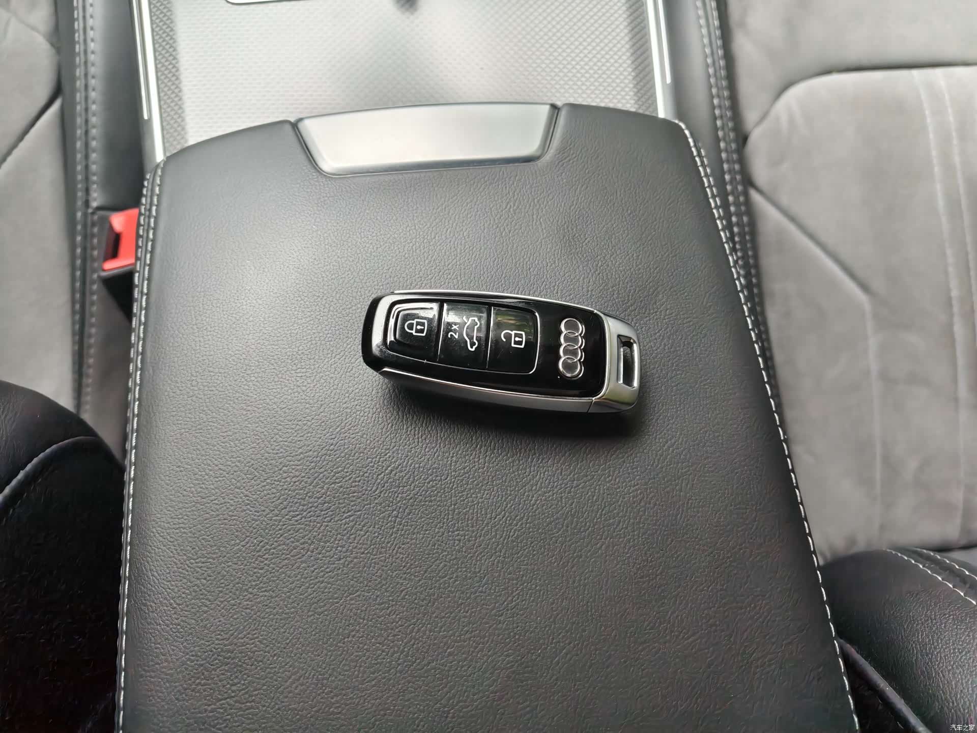 Audi A6L, 2022 25