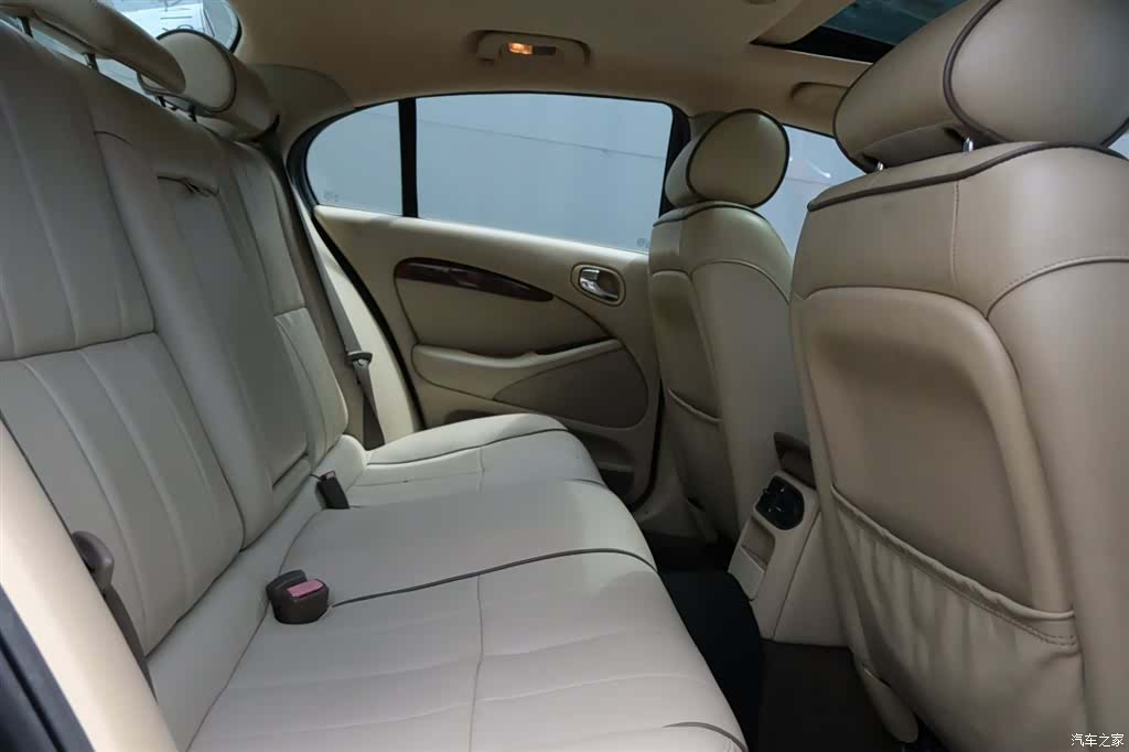 Jaguar S-TYPE, 2006 15