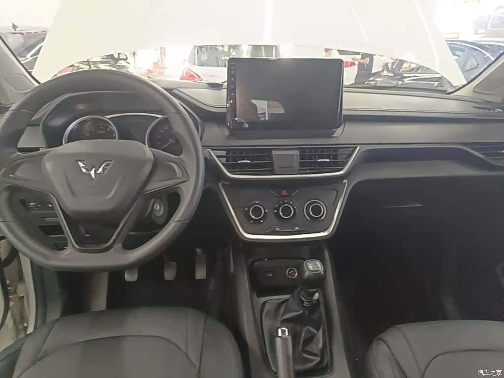 Wuling Hongguang, 2019 13