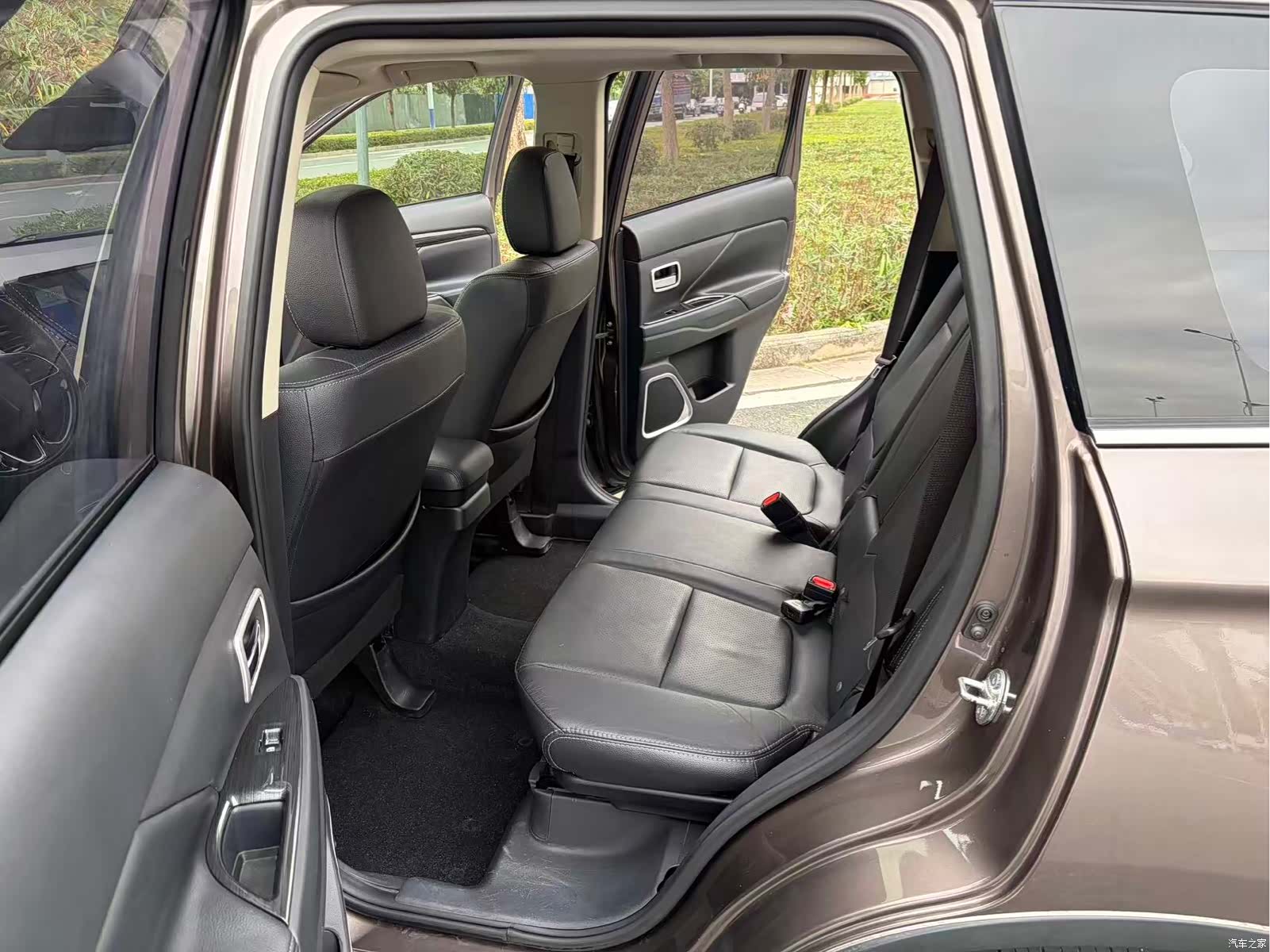 Mitsubishi Outlander, 2018 8