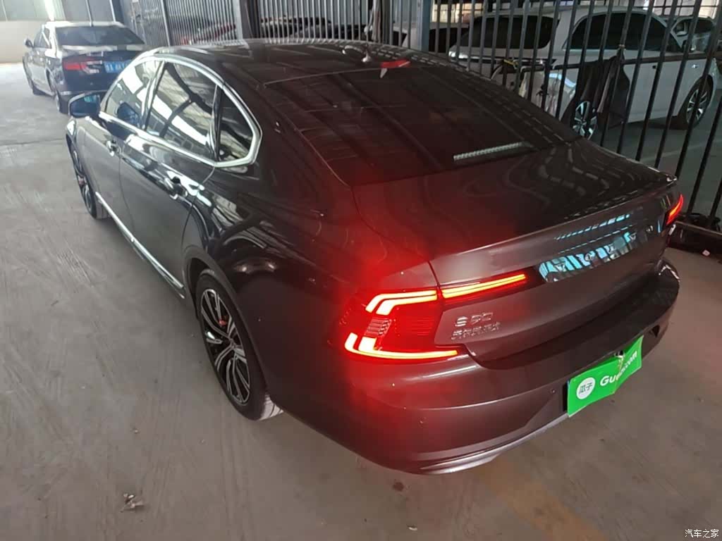 Volvo S90, 2021 все фото